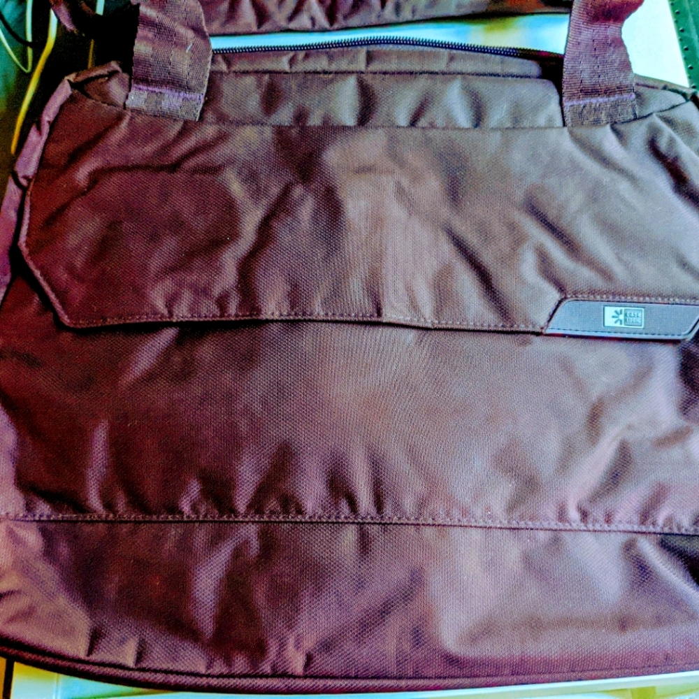 Case Logic MLT-114 14.1-Inch Laptop bag